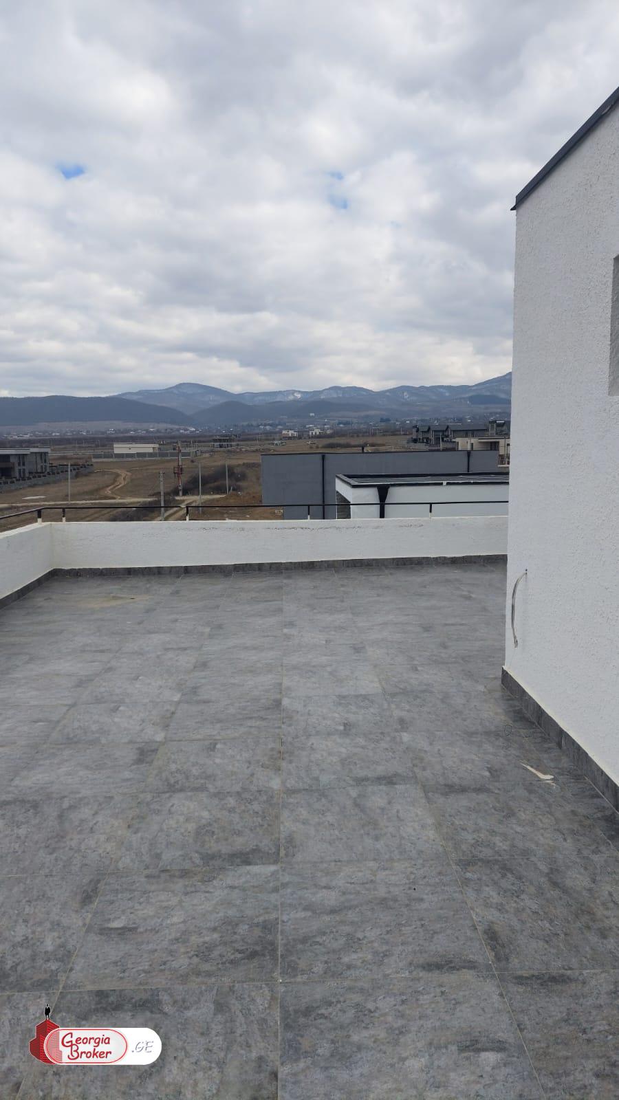 იყიდება ახალი აშენებული 6 ოთახიანი სახლი საგურამოში